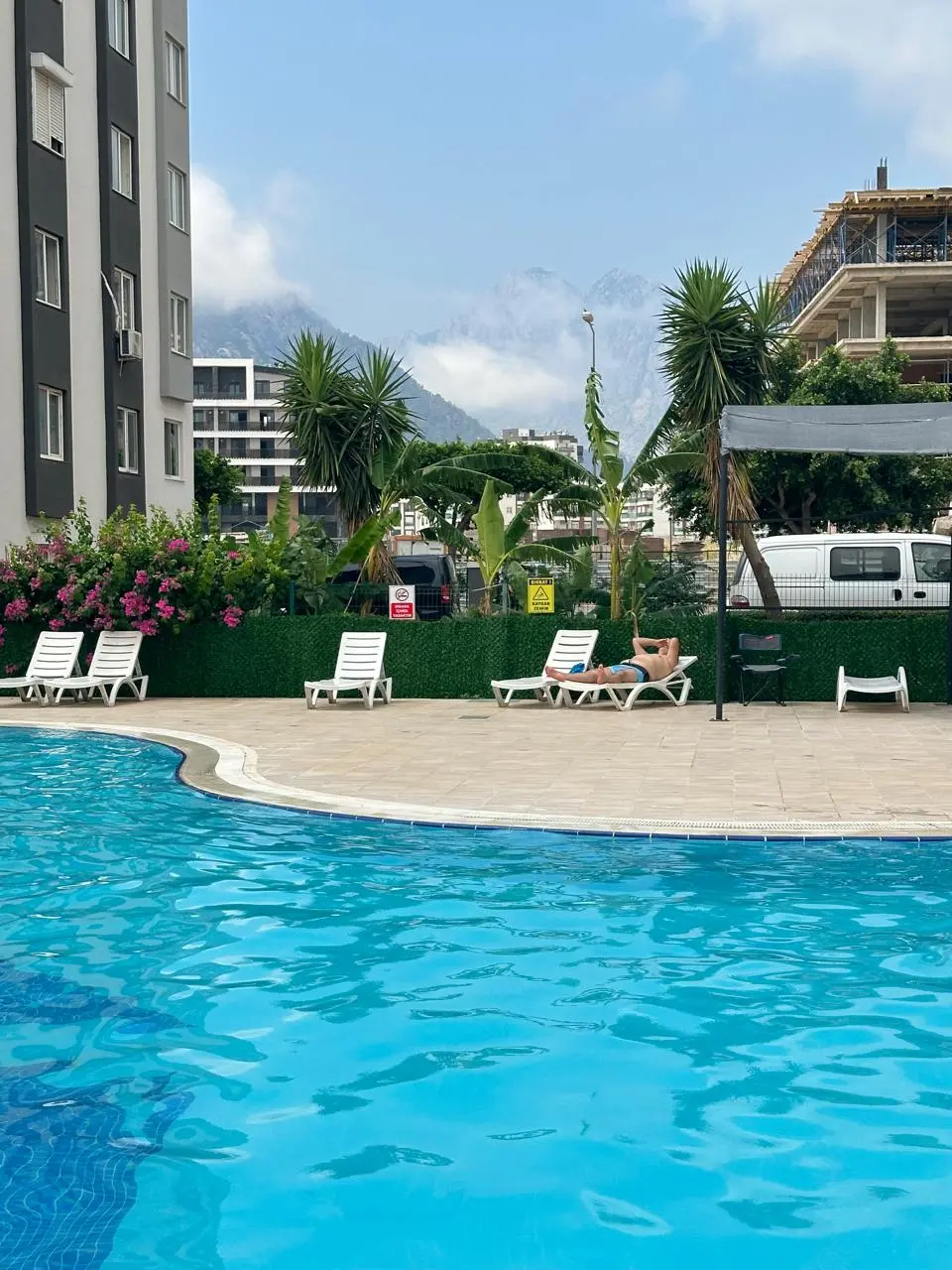 Swimming pool